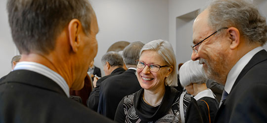 Marjo Matikainen-Kallström kertoi perheen nuorison arvostavan äidin matikkataitoja.