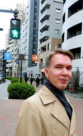 Japanissa Petri Kivikangasta miellyttää se, että muut ihmiset otetaan aina huomioon, ja asioita tehdään Suomeen verrattuna enemmän yhdessä. Kuva: Jaakko Takalainen