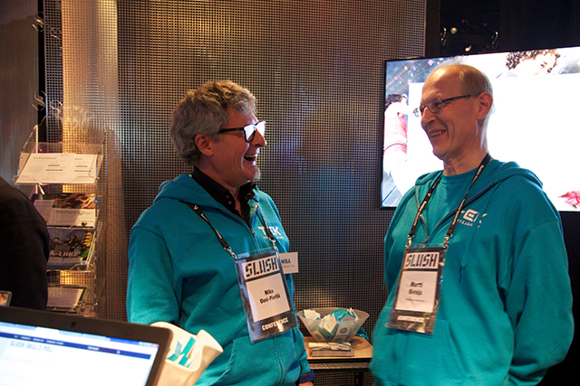 TEK Entrepreneurs’ Club chairman Mika Uusi-Pietilä and representative Martti Kivioja at TEK’s stand at Slush.