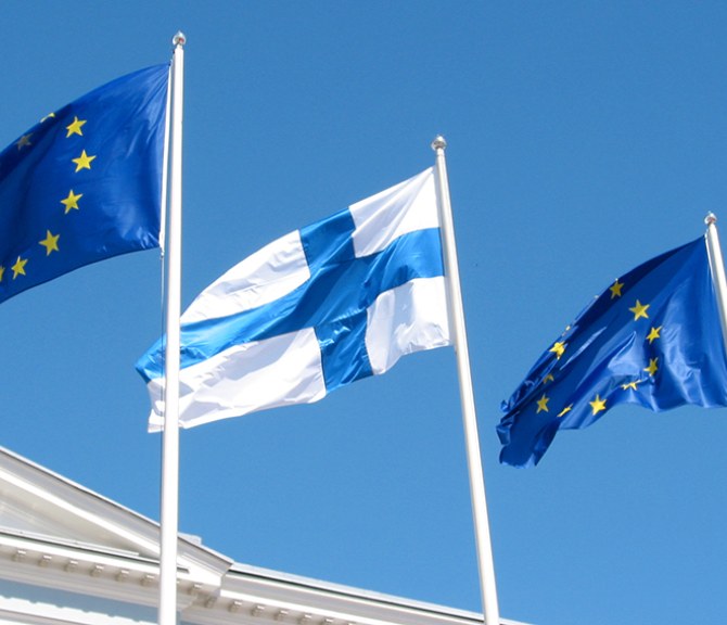 EU lippu, Suomen lippu