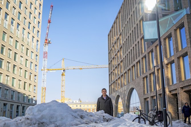Ville Lehmuskoski keskellä kaupunkia.