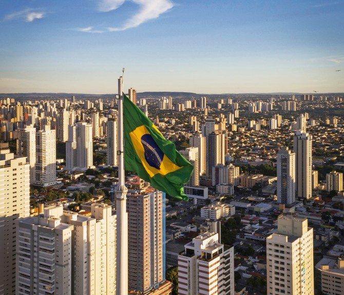 Aurinkoisessa kaupunkinäkymässä Goiânia, Goiás.