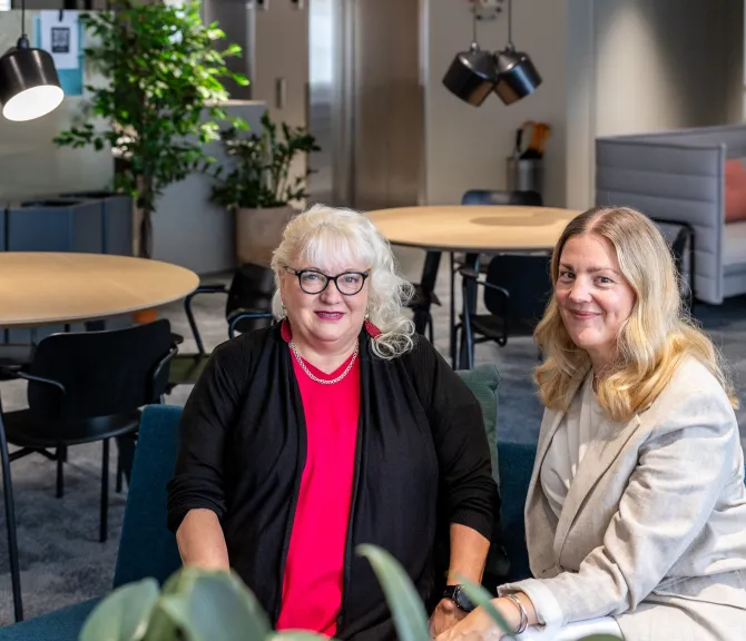 Arja Lindfors, Maisa Holm.