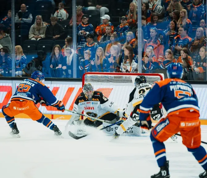 Kärpät - Tappara, jääkiekko, luistin, maila