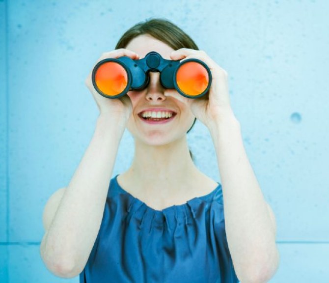 nainen, kiikarit, ulkomaat