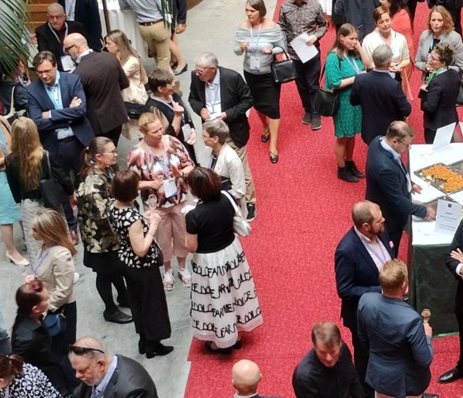 Ilo irti yrittäjyydestä.