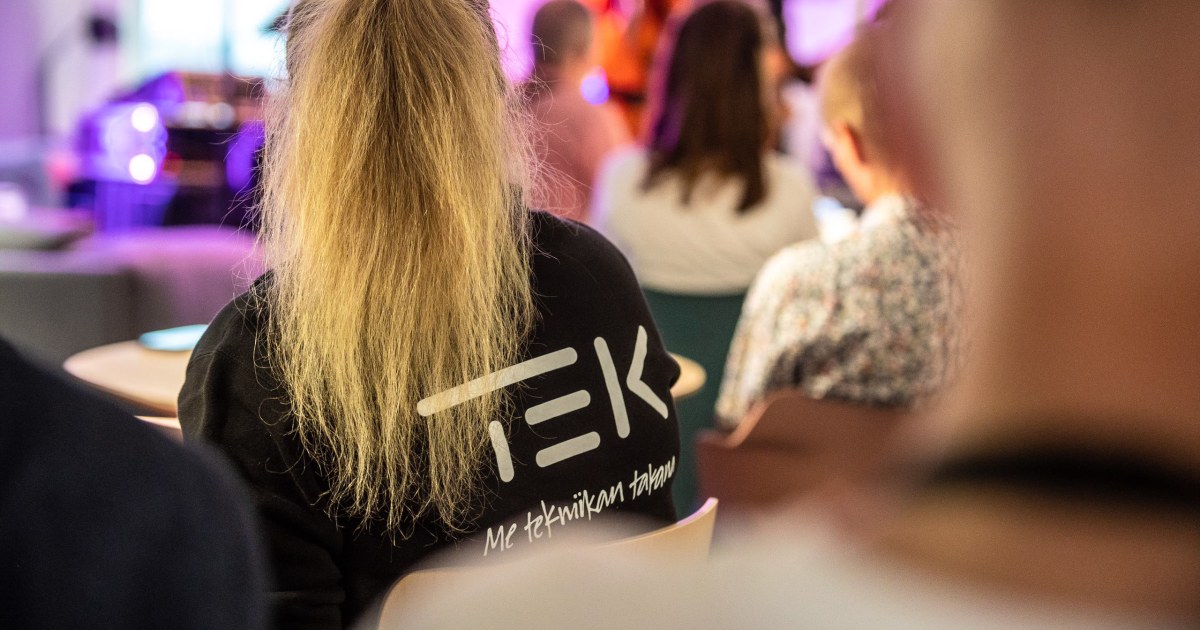 Update your employment details and take part in a draw TEK