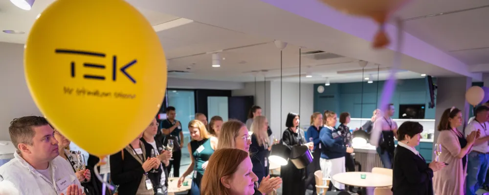 TEK ilmapallo, Miia, TEKin henkilökuntaa