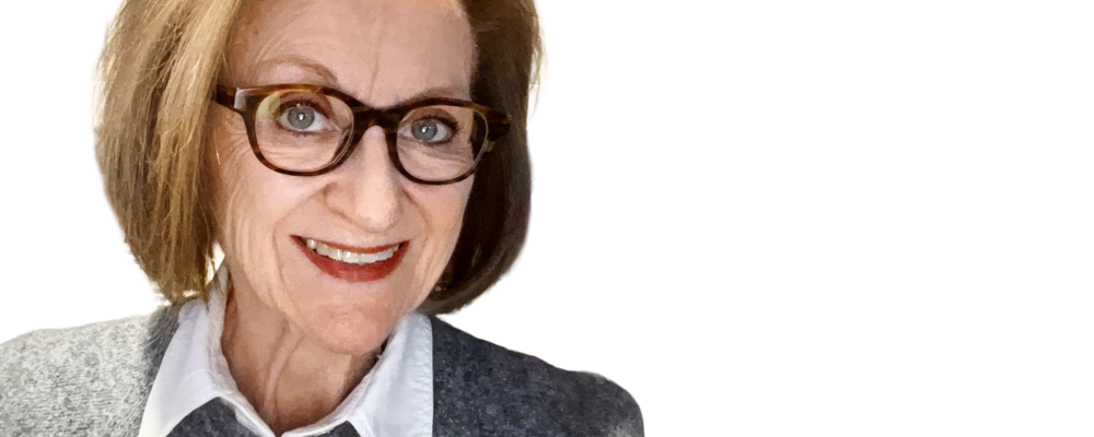 Kaarin Taipale katsoo kameraan.