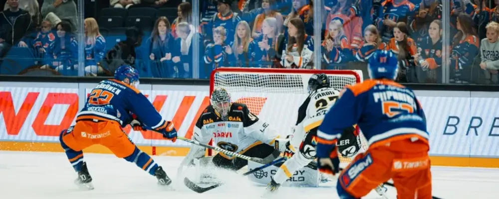 Kärpät - Tappara, jääkiekko, luistin, maila