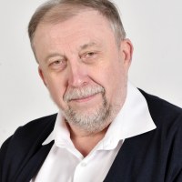 Uusikartano Ari