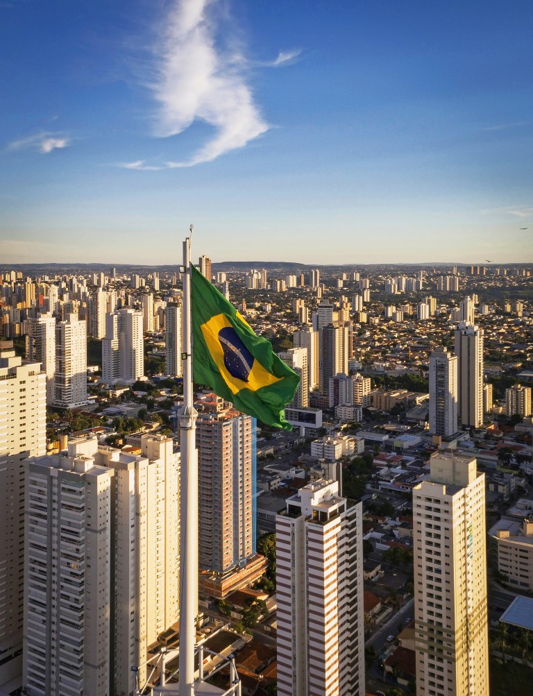 Aurinkoisessa kaupunkinäkymässä Goiânia, Goiás.
