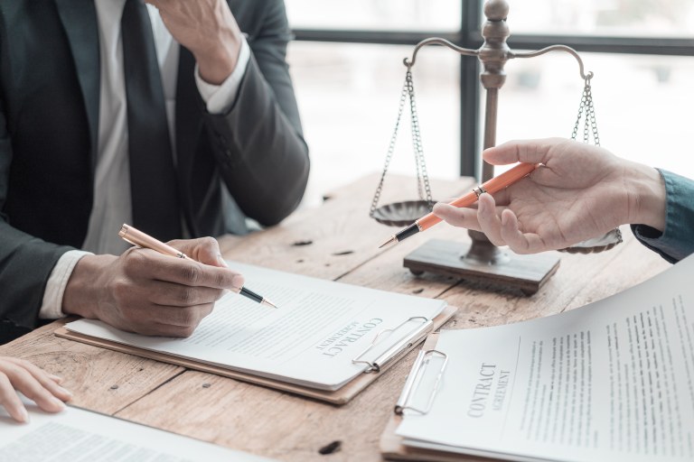 vaaka, lakitieto, laki, käsi