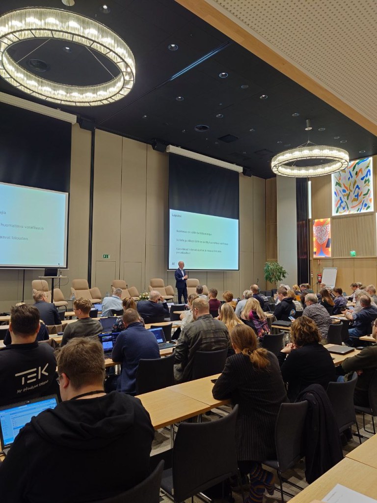 Valtuustoareena syksy 2025.