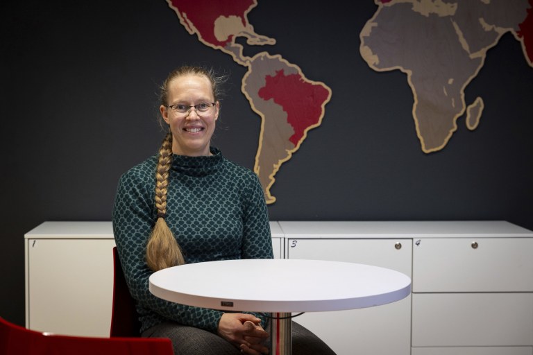 Henkilökuvassa Muratan Johanna Forsman.