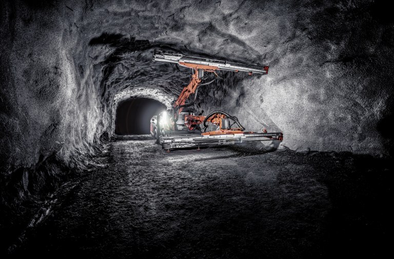 Kaivosrobotti kaivoksessa.