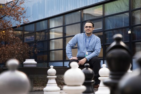 Onel Luis Alcaraz López in the front yard of Oulu University