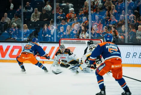 Kärpät - Tappara, jääkiekko, luistin, maila