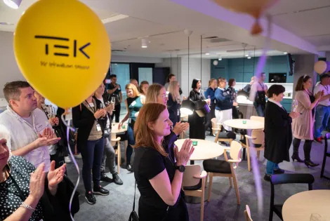 TEK ilmapallo, Miia, TEKin henkilökuntaa